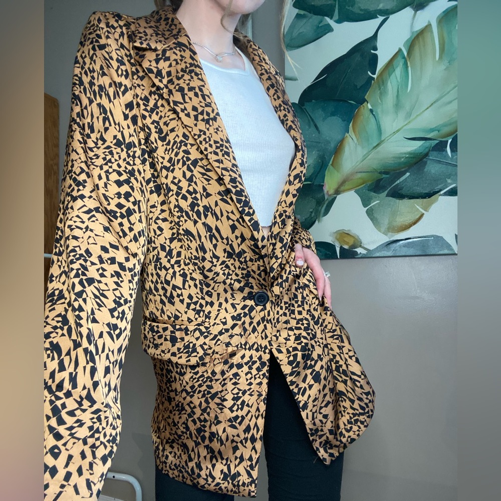 Patterned blouse